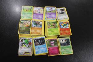 lot 214 image: 2003 to 2015 Pokemon CommonUncommon Lot  550 Cards