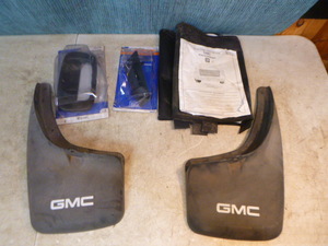 lot 23 image: Automotive Accessories