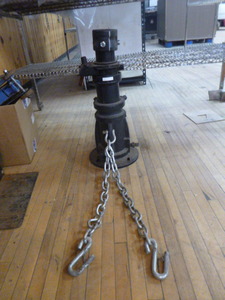 lot 27 image: 5th Wheel to Gooseneck Adapter