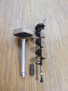 lot 53 image: Fishing Items