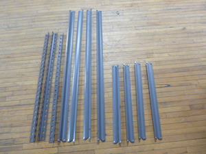 lot 61 image: Metal Shelving Brackets