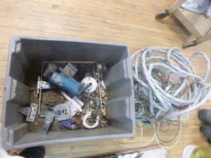 lot 79 image: Garage Items