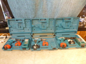 lot 91 image: 3 Makita Drills with Cases