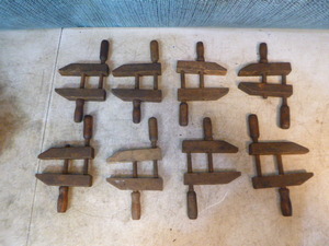 lot 96 image: 8 Vintage Wooden Hand Screw Clamps