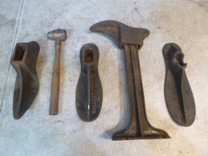 lot 99 image: Antique Cobblers Shoe Making Pieces