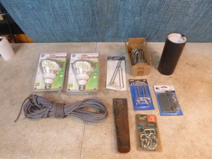 lot 104 image: Garage Items