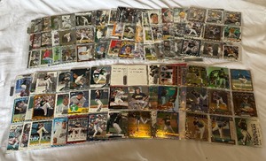 lot 40 image: Mark Mulder 234 Card Baseball Lot - Rookies, Chrome, Gold, Die Cut, Xfractor, Heritage, Finest, and More