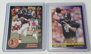 lot 74A image: Brett Favre 2 RC Lot Rookie Football Cards Score and Wild Card