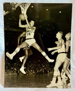 lot 46B image: Lou Hudson Signed 8x10 Photo University of Minnesota Basketball