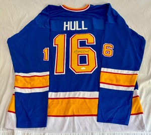 lot 15B image: Brett Hull Signed Hockey Jersey With JSA COA Size XL - St. Louis Blues