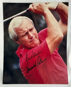 lot 53B image: Arnold Palmer Signed Golf Photo