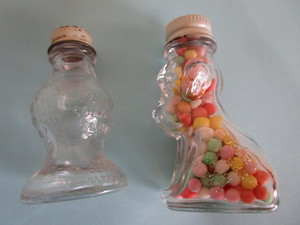 lot 49 image: Vintage Candy Containers