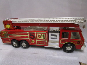 lot 22 image: Tonka Water Cannon Aerial Ladder Truck