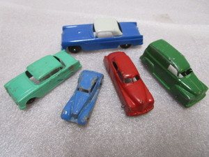 lot 24 image: Vintage Tootsie Toy Cars