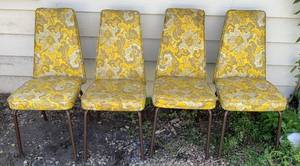 lot 99 image: Four Vintage MCM Vinyl Virtue of California Dining Room High Back Chairs - Virtue Bros.
