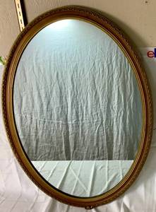 lot 120 image: Vintage Oval Ornate Gold-Toned Mirror