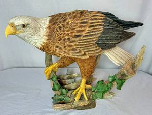 lot 62 image: Country Artists Hand Painted and Crafted Guardian of Freedom Eagle Sculpture 03179