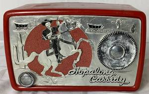 lot 52 image: Arvin 441T Hopalong Cassidy Character Radio