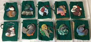 lot 68 image: Overboard Art Handmade Wild Bird Ornaments by Don Briddell 2000-2010
