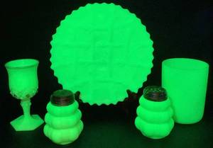 lot 147 image: Antique Custard Uranium Glass Northwood Wright Twig 7 Plate, 4 Tumbler, Salt & Pepper Set and 4.25 H Cordial Glass