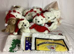 lot 160 image: Santa 16 Assorted Santa Bears, Sneakers, and DH Dalmation