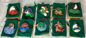 lot 67 image: Overboard Art Handmade Wild Bird Ornaments by Don Briddell 1990-1999