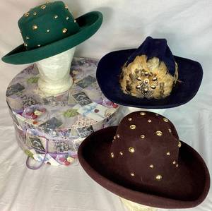 lot 209 image: 3 Studded Bollman Hat Co. 100% Wool Doeskin Felt Western Style Bundle (No Size Marked)