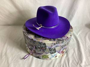 lot 22 image: Purple Pleasant Hills Genuine 5X Beaver Fur Felt Cowboy Hat Size 6 34 - 54 - Style 5586X