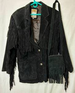 lot 206 image: Global Identity Suede Fringe Western Style Jacket Size L, with Esprit Fringe Crossbody Bag
