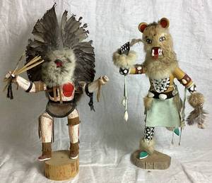 lot 351 image: Two Kachina Dolls - Owl and Bear
