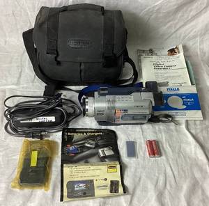 lot 357 image: Sony 8 Digital Handycam (Model No. 740) with carrying case and Samsung HMX T10 Camcorder with carrying case
