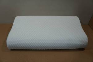 lot 5 image: Memory Foam Pillow - Standard