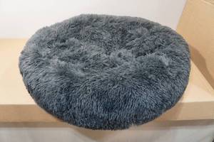 lot 8 image: Plush Pet Bed - 32