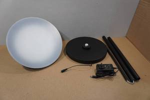 lot 49 image: Floor Lamp