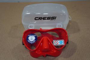 lot 76 image: Cressi Fi Frameless Mask
