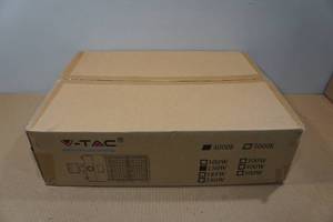 lot 95 image: V-Tac Shoebox 4000K 150W LED Area Light
