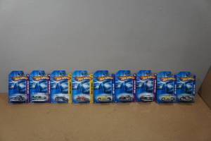 lot 123 image: 9 Hot Wheels - Team Custom Bikes, 2008 New Models, All Stars