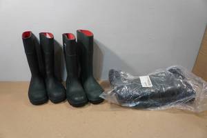 lot 133 image: 3 Treds Steel Toe Boots - Size 3.5, 3 & 4