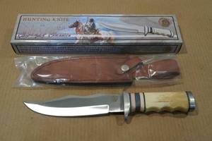 lot 154 image: Chipaway Classics Hunting Knife