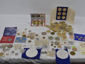 lot 2 image: Large Lot of Collectible Coins