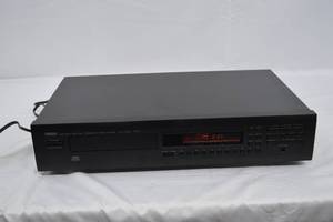 lot 20 image: Yamaha Natural Sound Compact Disc Player