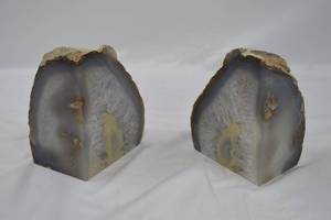 lot 58 image: Multi-Color Agate Book Ends