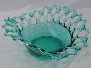 lot 59 image: Vintage Westmoreland Doric Glass Lace Bowl