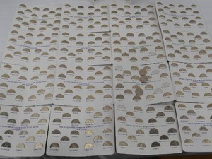 lot 85 image: Collection of State Quarters Currency