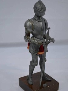 lot 92 image: Vintage Cast Iron Medieval Knight in Suit of Armor Holding Sword
