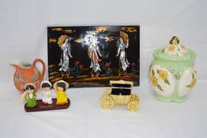 lot 95 image: Lot of Japanese and Vietnamese Collectibles