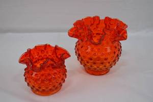 lot 96 image: Lot of 2 Vintage Fenton Art Glass