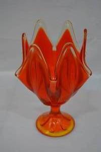 lot 97 image: Vintage Viking Glass Amberina 6-Pedal Handkerchief Pedestal Vase
