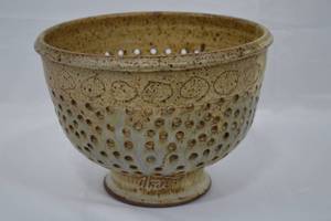 lot 123 image: Hand-made and Signed Pottery Colander