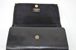 lot 138 image: Mikimoto Leather Jewelry Case Travel Pouch Accessory Organizer